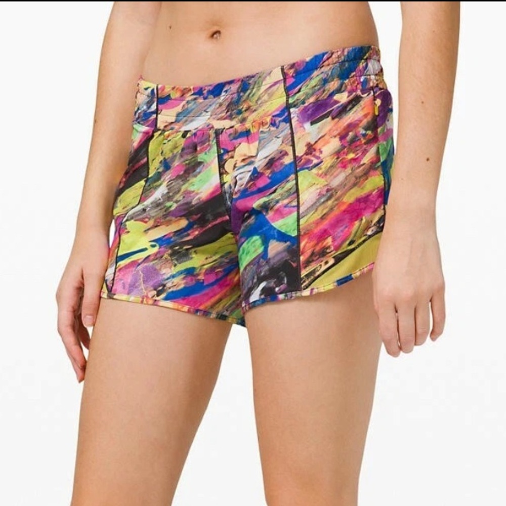 Lululemon Hotty Hot 4” Catalyst Multi Color Shorts Size 4